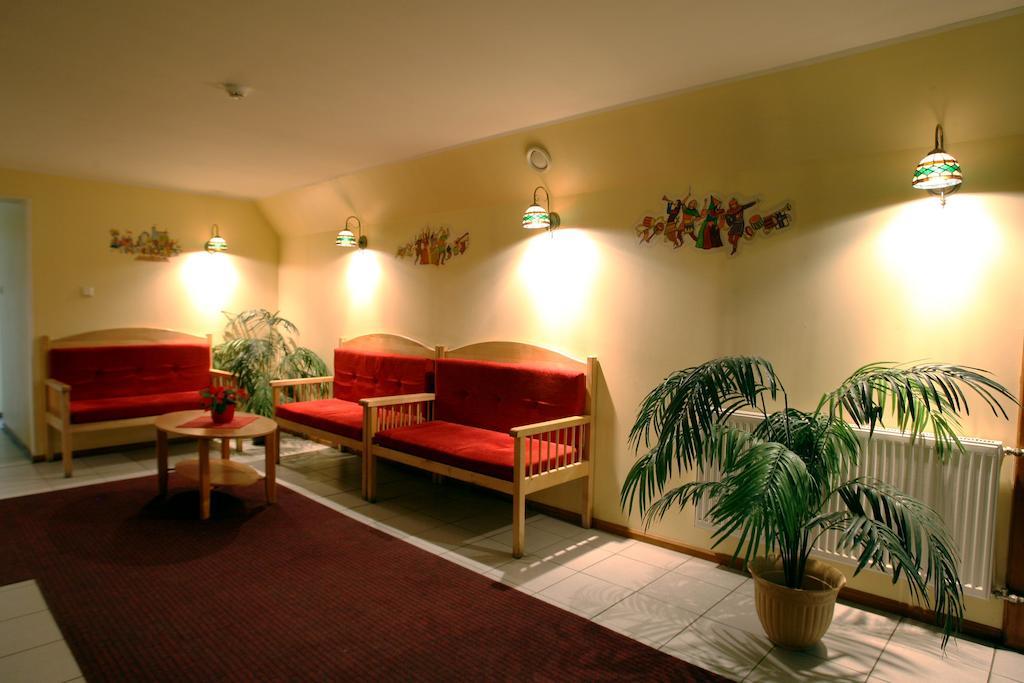 Katariina Guesthouse Rakvere Bagian luar foto