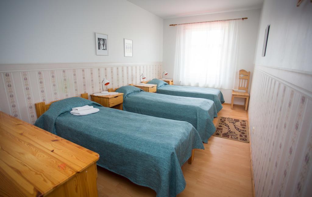 Katariina Guesthouse Rakvere Bagian luar foto
