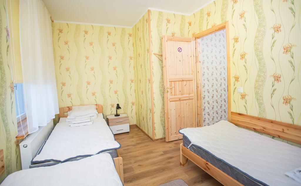 Katariina Guesthouse Rakvere Bagian luar foto