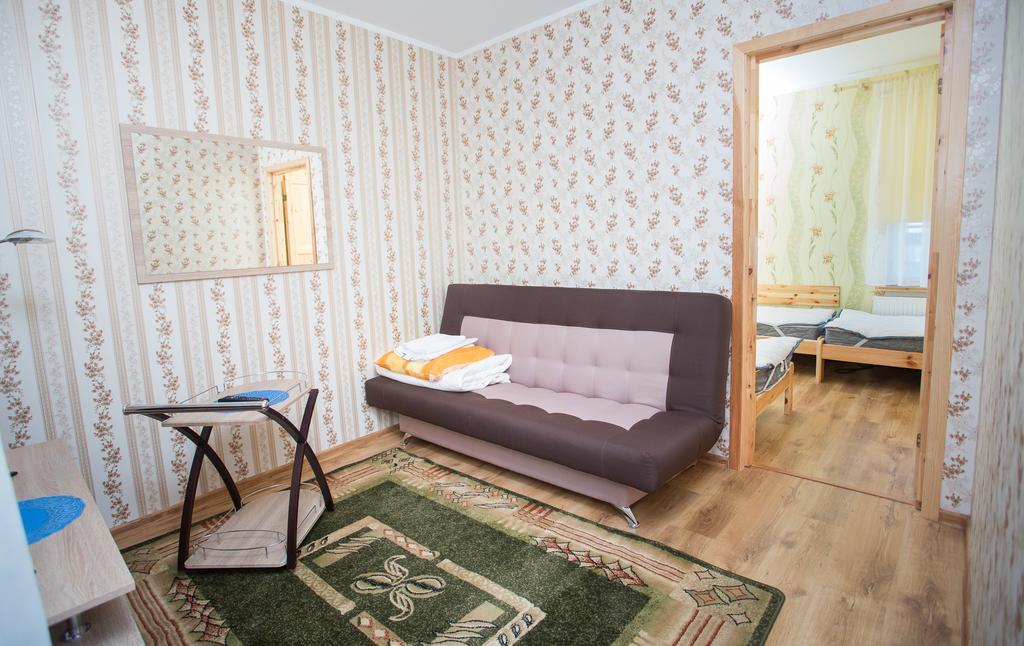 Katariina Guesthouse Rakvere Bagian luar foto