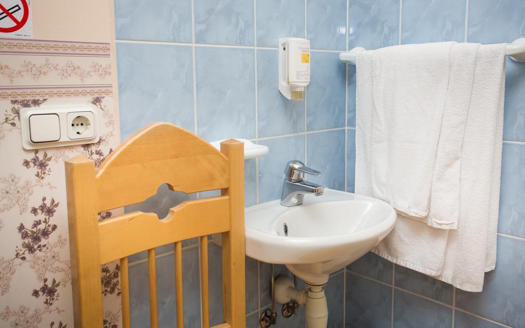 Katariina Guesthouse Rakvere Bagian luar foto