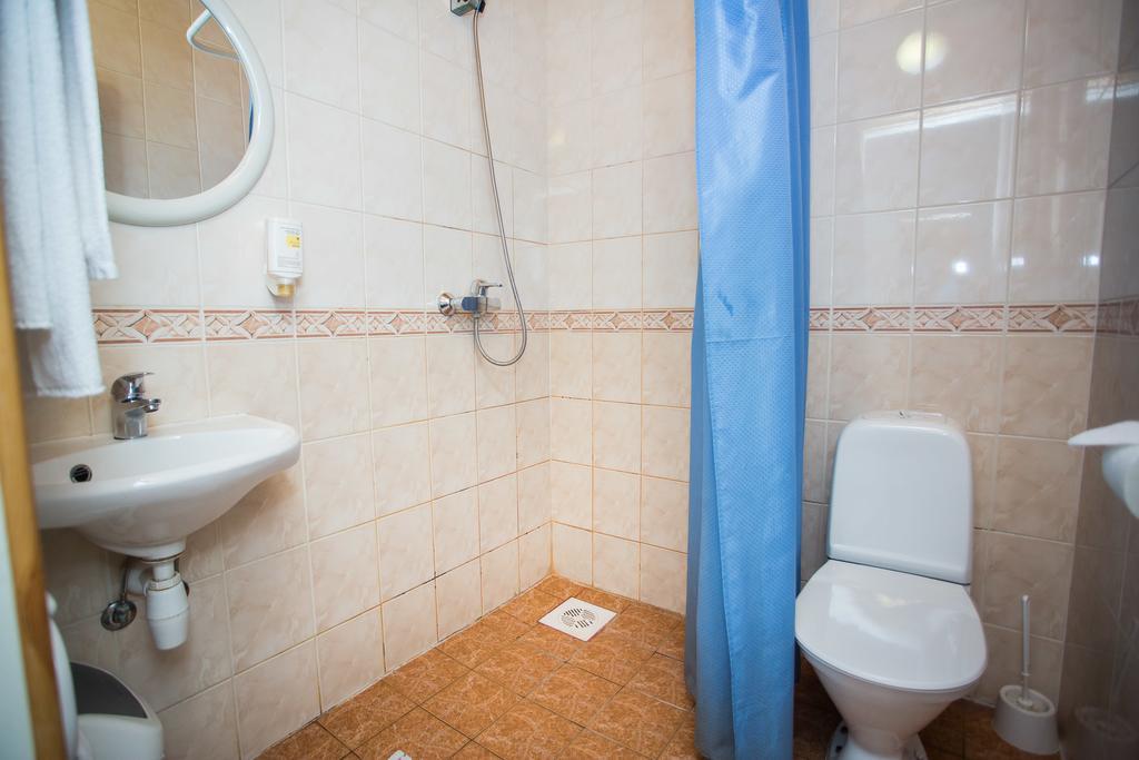 Katariina Guesthouse Rakvere Bagian luar foto