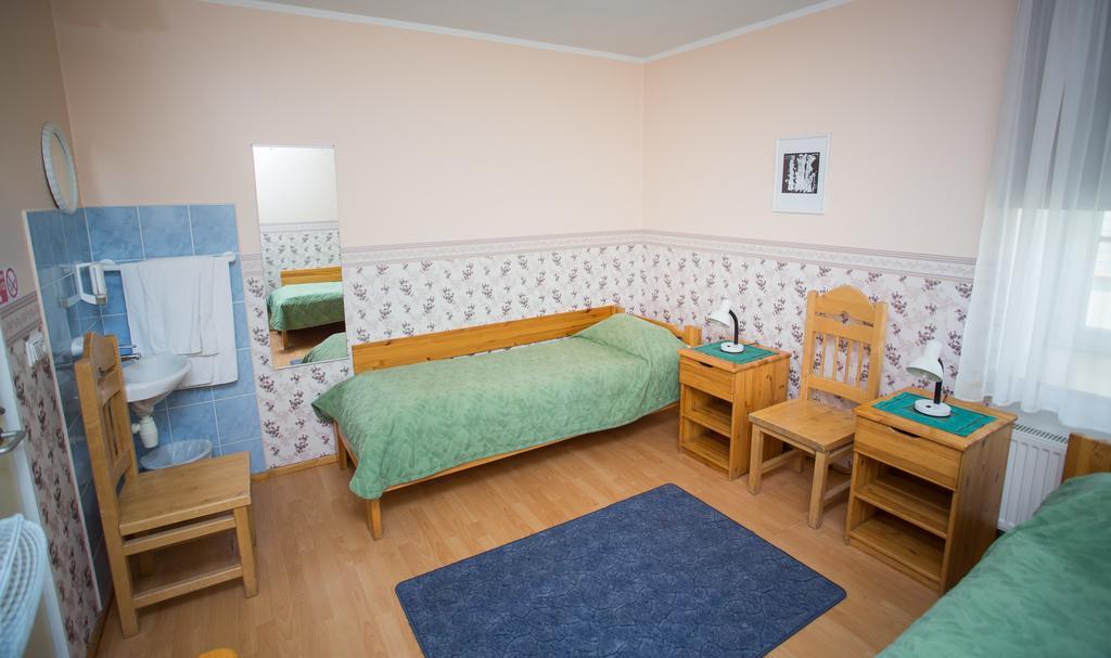 Katariina Guesthouse Rakvere Bagian luar foto