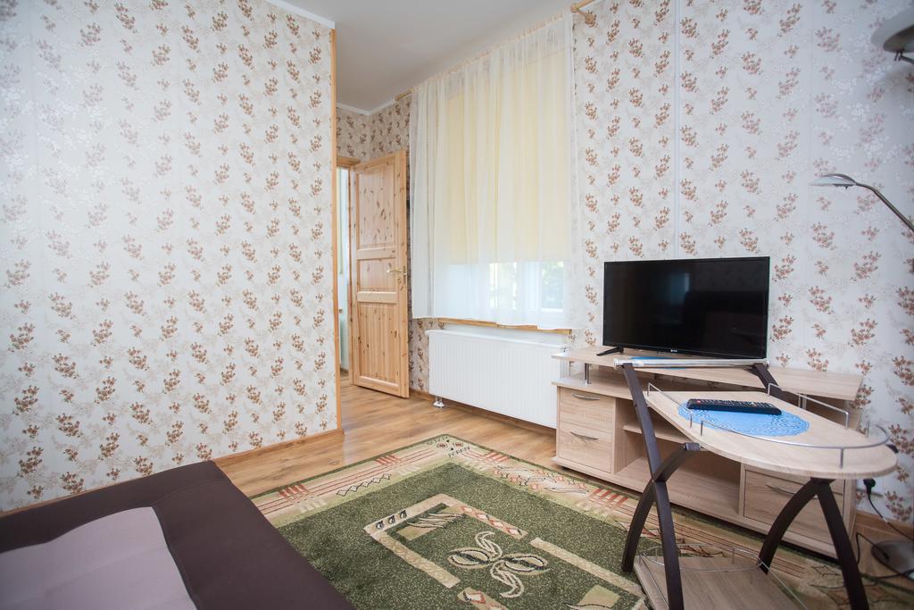 Katariina Guesthouse Rakvere Bagian luar foto