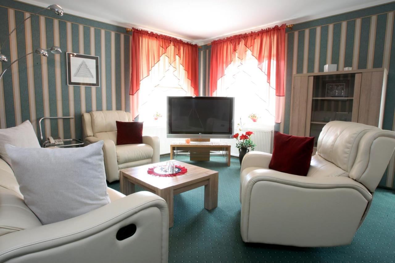 Katariina Guesthouse Rakvere Bagian luar foto